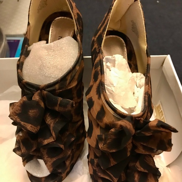 Nine West shoes/ size 5 - Picture 4 of 9